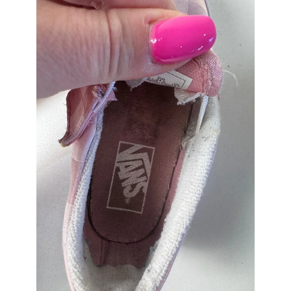 Vans Checkerboard Satin Slip On‎ Shoes Kids 8 Pink Rose Embroidery Hook Loop